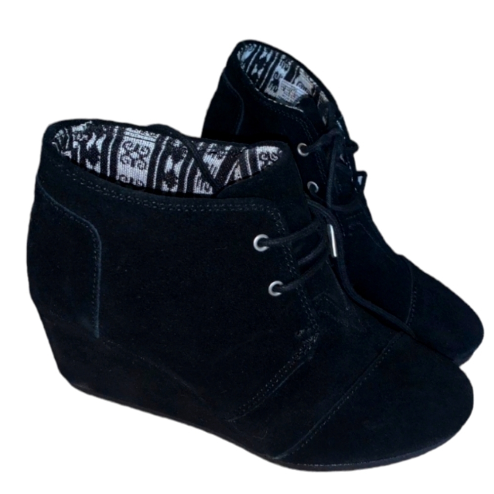 TOMS Women's Suede Desert Wedges
